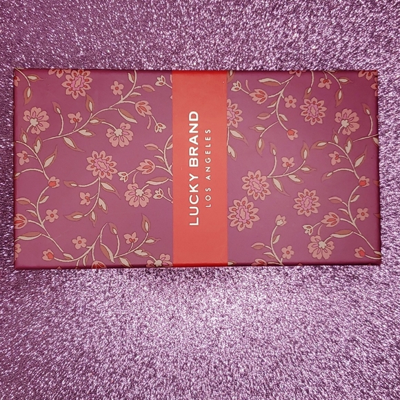 Lucky Brand πNWT / NIBπ Long Gold Heart Necklace w/ Sparkly Stone Accentπππ - Picture 11 of 11